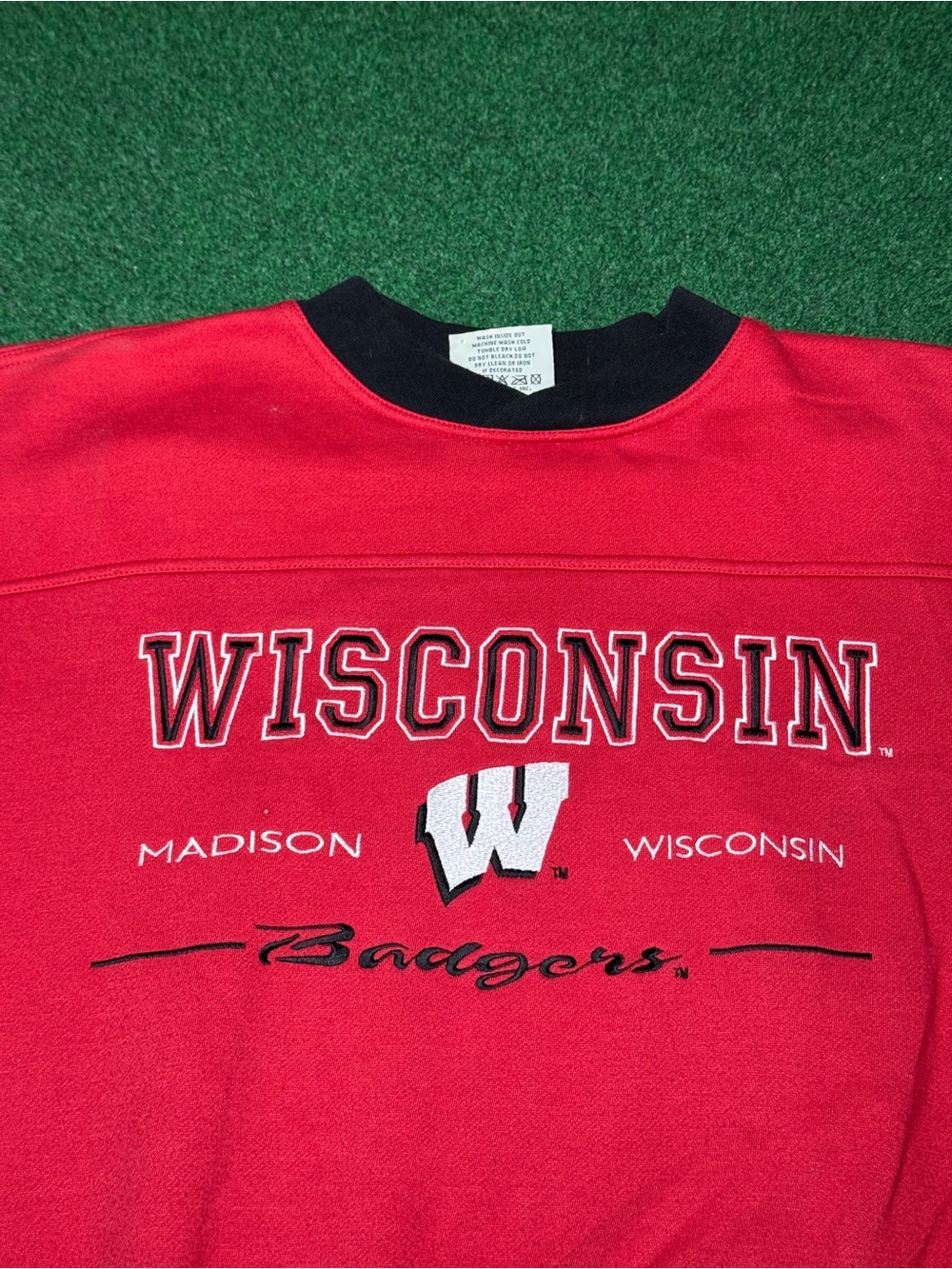 Vintage 90s Wisconsin Badgers Crewneck, College Sweatshirt NCAA Baggy (Large)